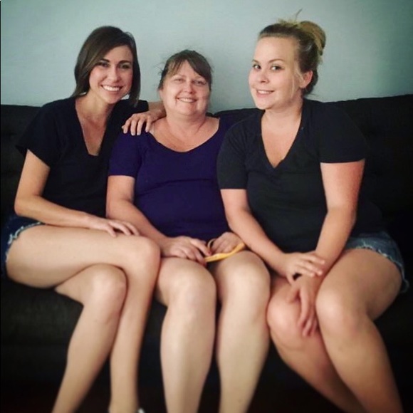 Meet your Posher, Sarah - Picture 3 of 4